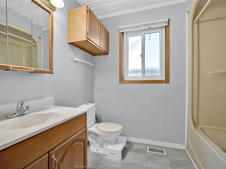 463 Randolph Ave — Photo 11