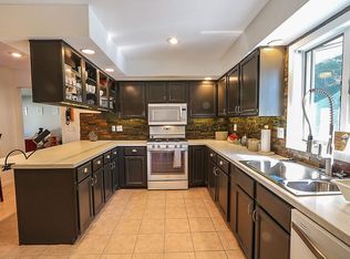 1240 S 15th St, Marion, IA 52302