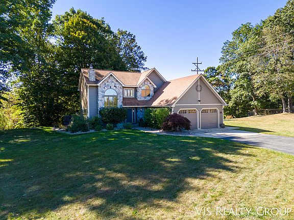 2nd image of 4104 Meyer Dr