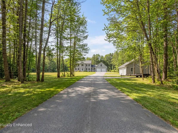 15 Narrow Way, Poland, ME 04274