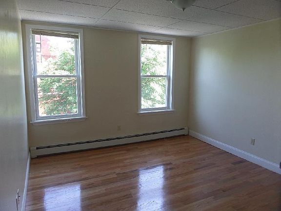 2nd image of 243 Columbia St #3