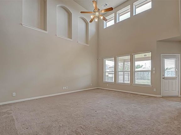 5th image of 26915 Glacier Creek Dr