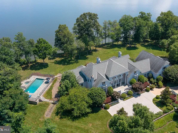 11195 Gunston Rd, Lorton, VA 22079