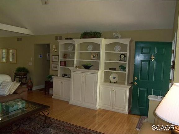 Bult In Book  Storage Cases