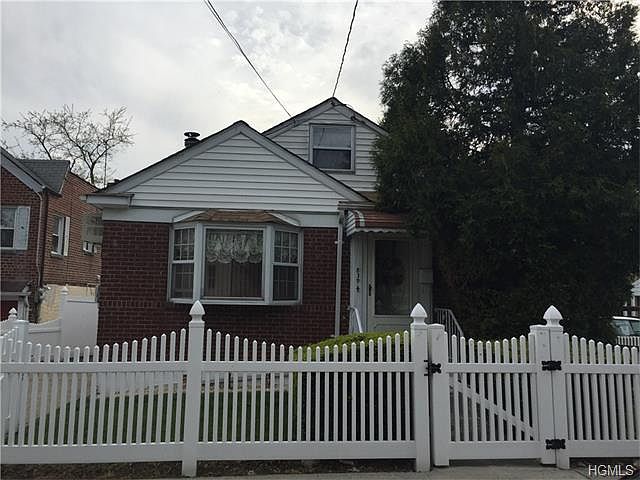 2nd image of 839 Calhoun Ave