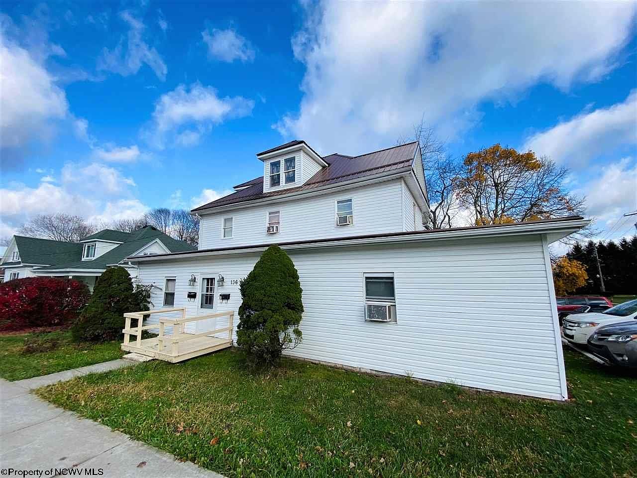 136 E Main St Buckhannon Wv 26201 Mls 10135081 Zillow