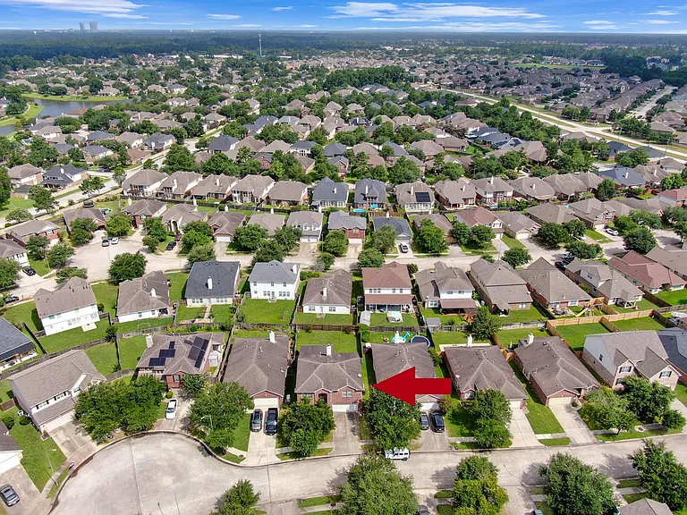 30327 Deleon Fields Dr — Photo 39