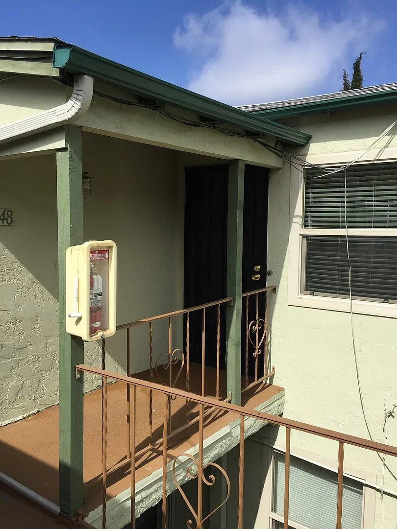 Normal Heights -Upper 2BR/1BA unit w/Hardwood Floors+parking. So. of Adams — Photo 4