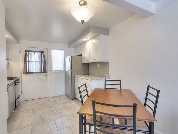 3rd image of 424 S Paseo Aguila