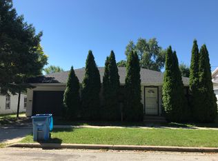 611 7th Ave, Aurora, IL 60505