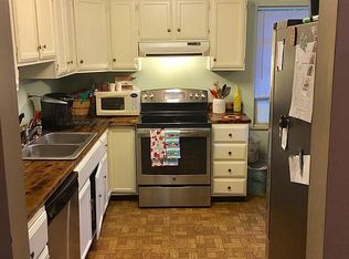 2485 Montana Ave, Hurricane, WV 25526