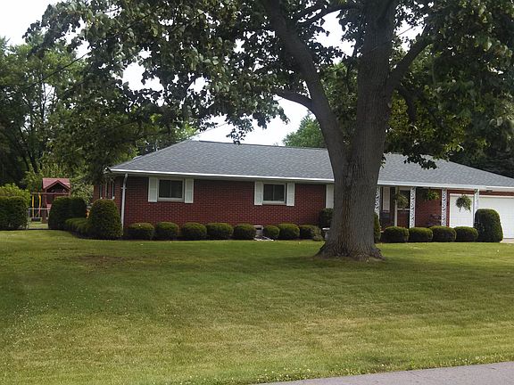 3rd image of 142 Green Vista Dr