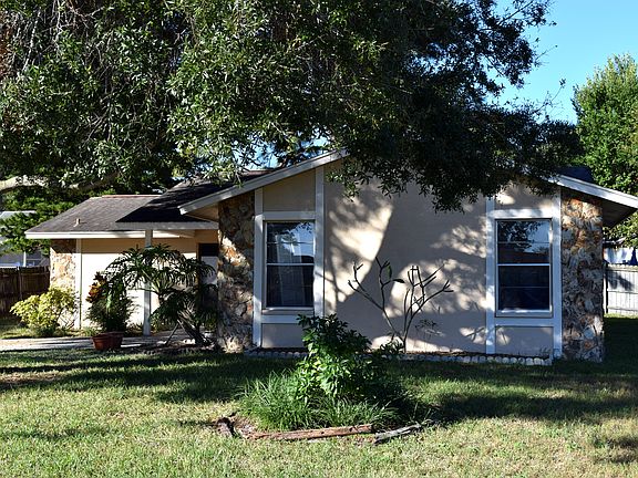 2nd image of 3106 Winchester Dr