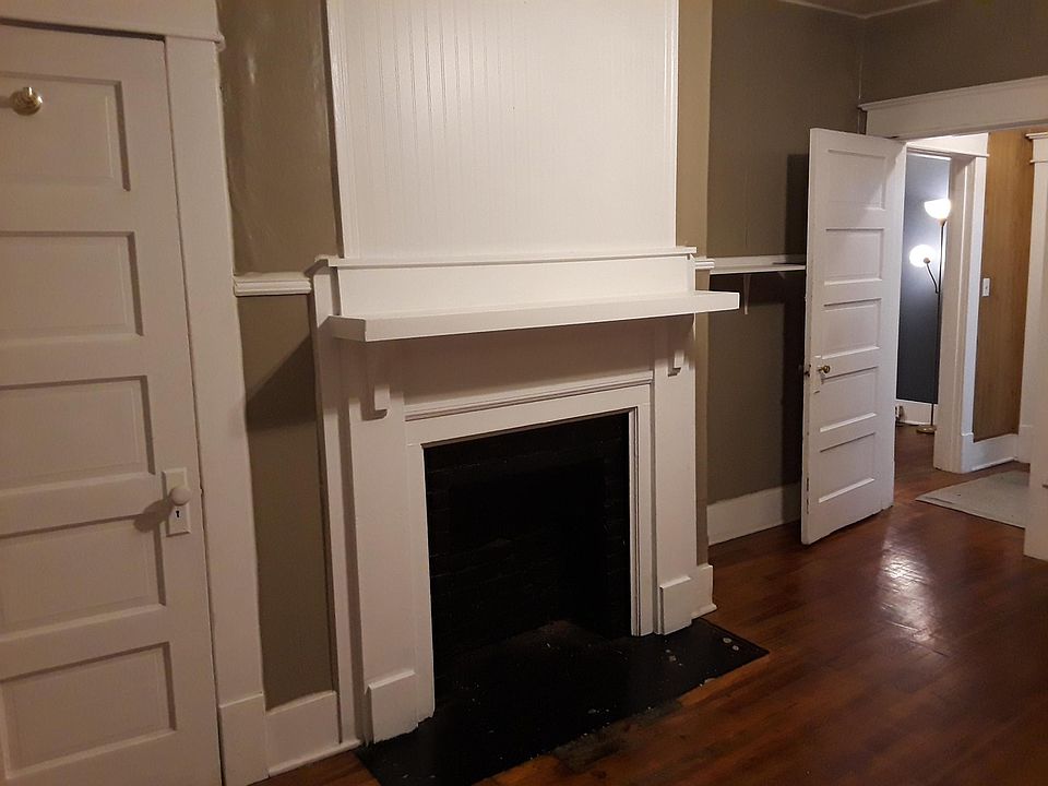 1st image of 813 E Vine St