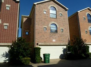 9825 Cynthia Ann Ct, Houston, TX 77025
