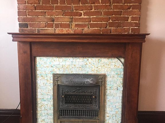 Original decorative mantel in LR