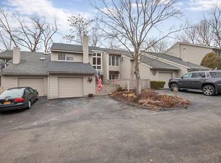 8 Brooke Club Dr, Ossining, NY 10562