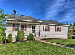 41 Boxwood Rd, Manchester, PA 17345