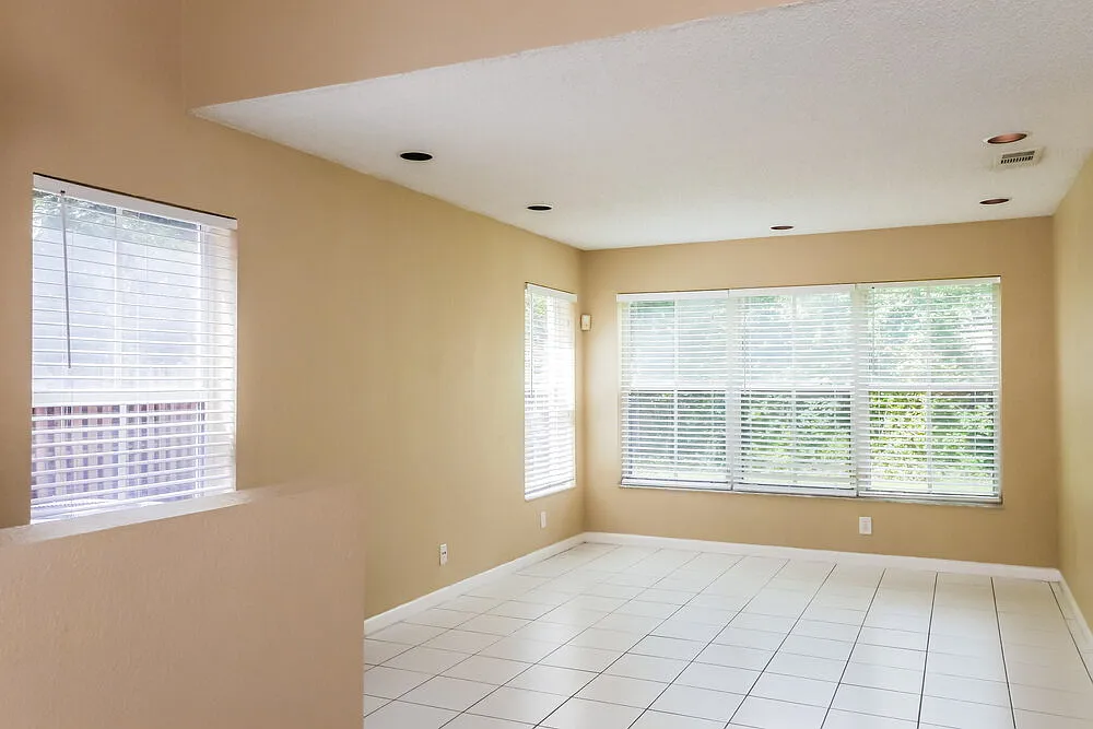 3 bed, 2.5 bath, 1805 sqft, $2,985 — Photo 4
