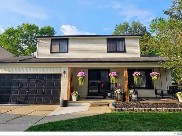 13178 Leech Dr, Sterling Heights, MI 48312