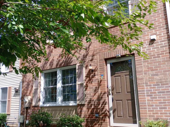 7 Strand Ct, Owings Mills, MD 21117