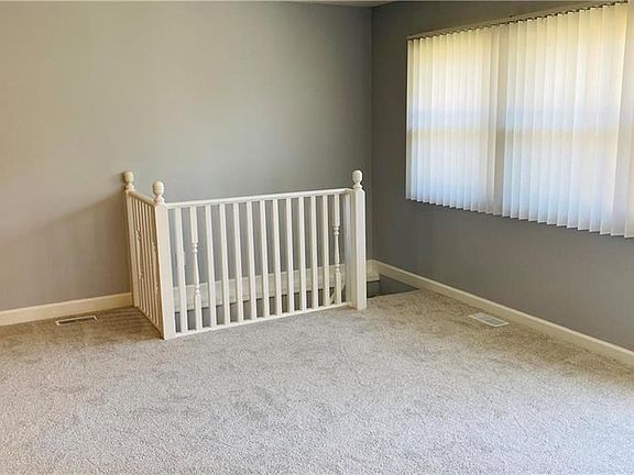 5th image of 2304 Meadow Trl