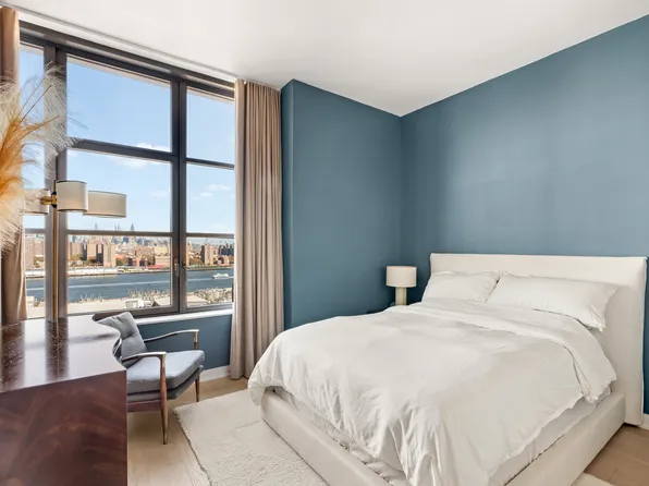 180 Front Street image 7 of 21