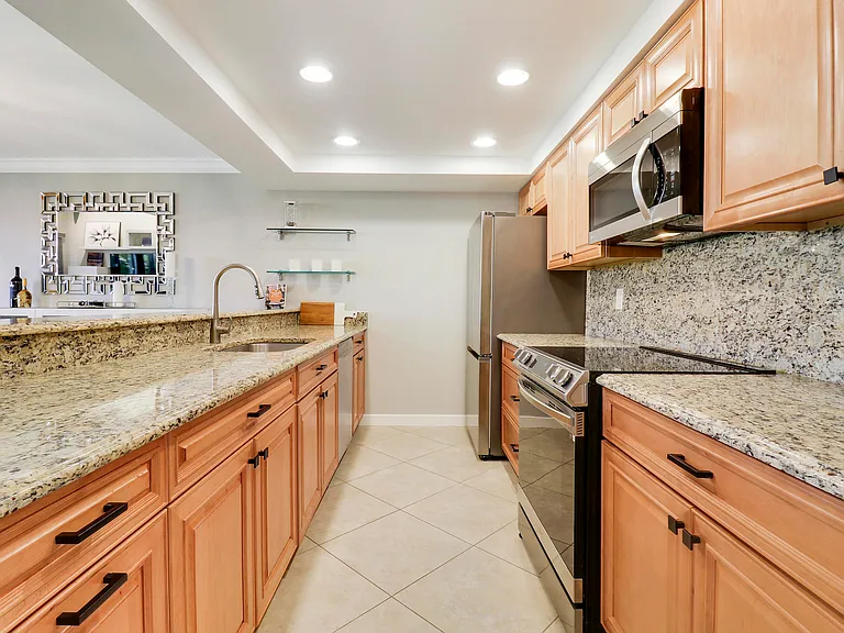 204 Old Meadow Way — Photo 13