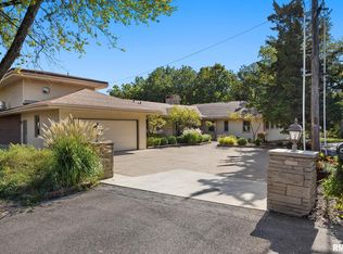 642 E High Point Ter, Peoria, IL 61614