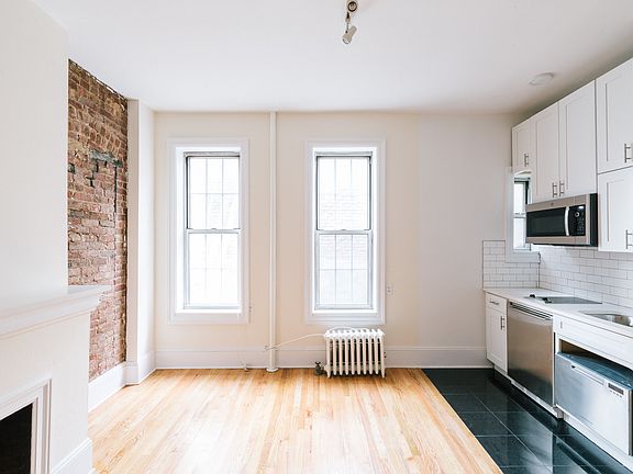 2nd image of 220 Sullivan St APT 4H
