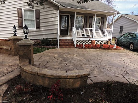 4th image of 2508 Harley Dr