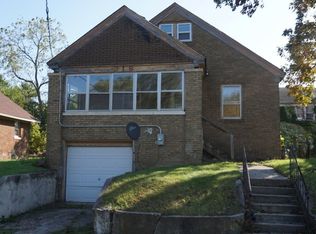 818 West St, Rockford, IL 61102