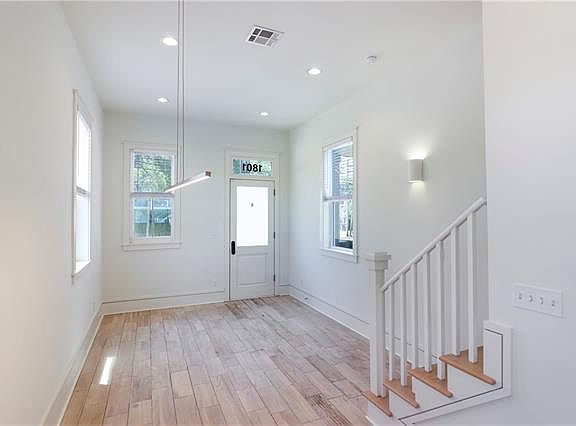 5th image of 1801 Bienville St