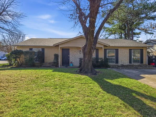 2900 Lynnwood Dr, Arlington, TX 76013