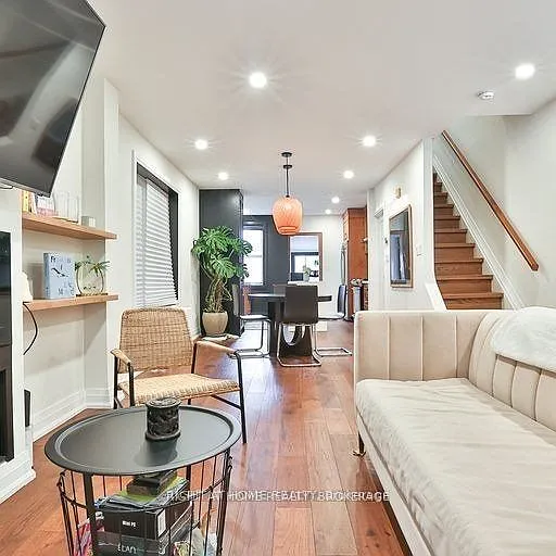 43 Kingston Rd — Photo 9