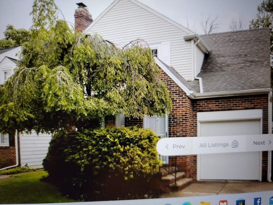 1st image of 1 University Ct