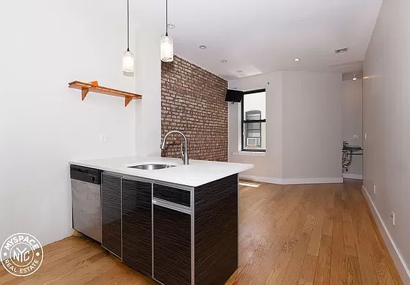2nd image of 772 Jefferson Ave #7M