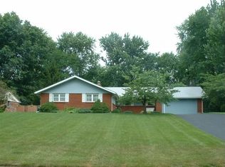 635 Hyde Park Dr, Dayton, OH 45429