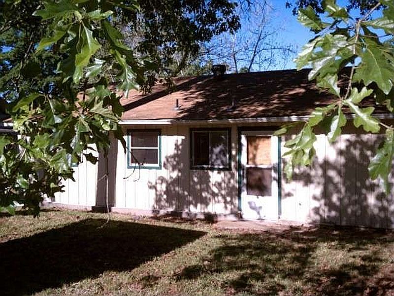1st image of 25730 Lakewater Dr