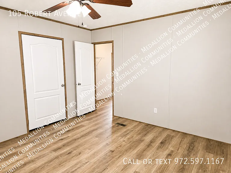 105 Robert Ave — Photo 6