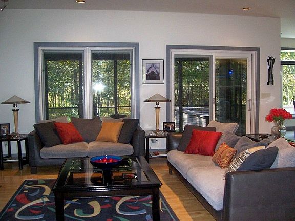 3rd image of 1505 Briarwood Ln