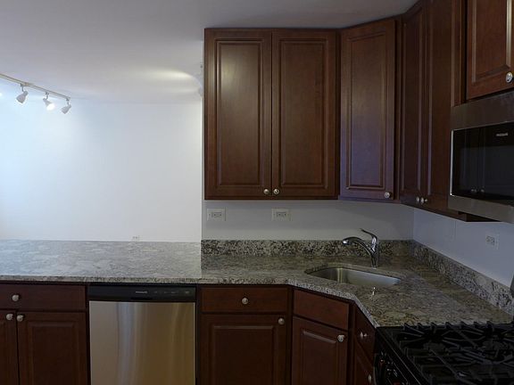 2nd image of 500 Clinton Ave #Dkjxyx6hr