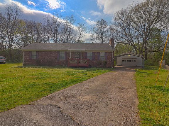 2nd image of 3 Holly Hills Dr