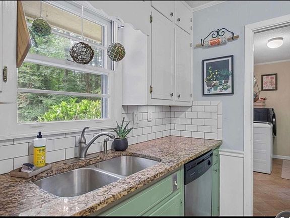 2nd image of 1252 Frontier Dr