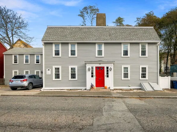 20 Pine St APT 3, Gloucester, MA 01930