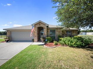 188 Creekwood Ranch Rd, Azle, TX 76020