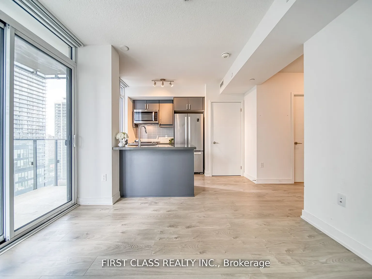 1 bed, $2,300 — Photo 2