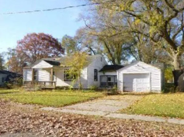 315 N Cedar St, Sanford, MI 48657