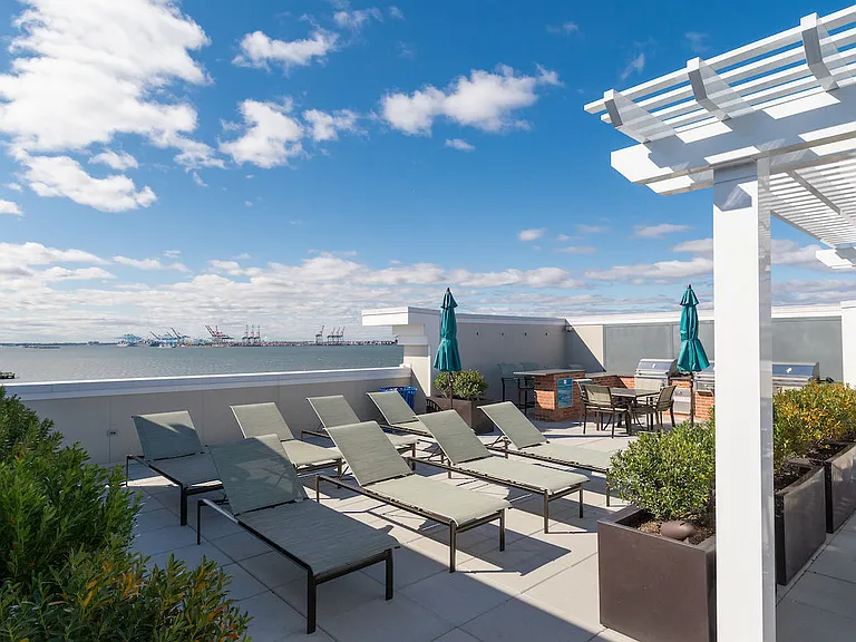 Liberty Bay Club — Photo 12