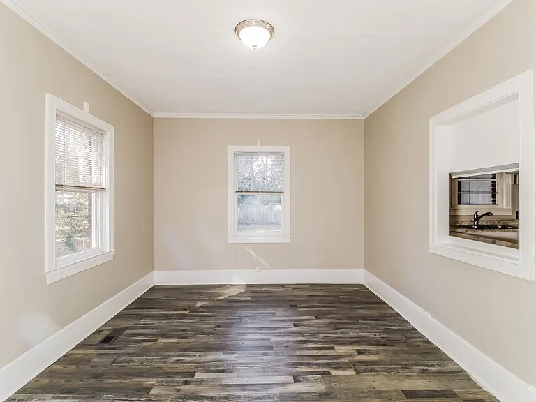 9228_021_living_room_13589523.jpg